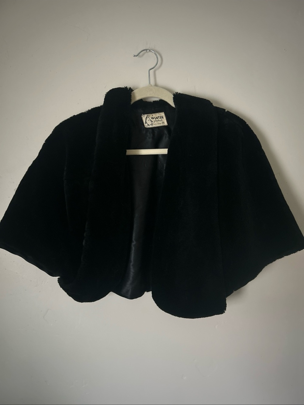 Vintage A WINTER PRODUCT Women’s Faux Fur Open Shawl Collar Cropped Coat Medium
